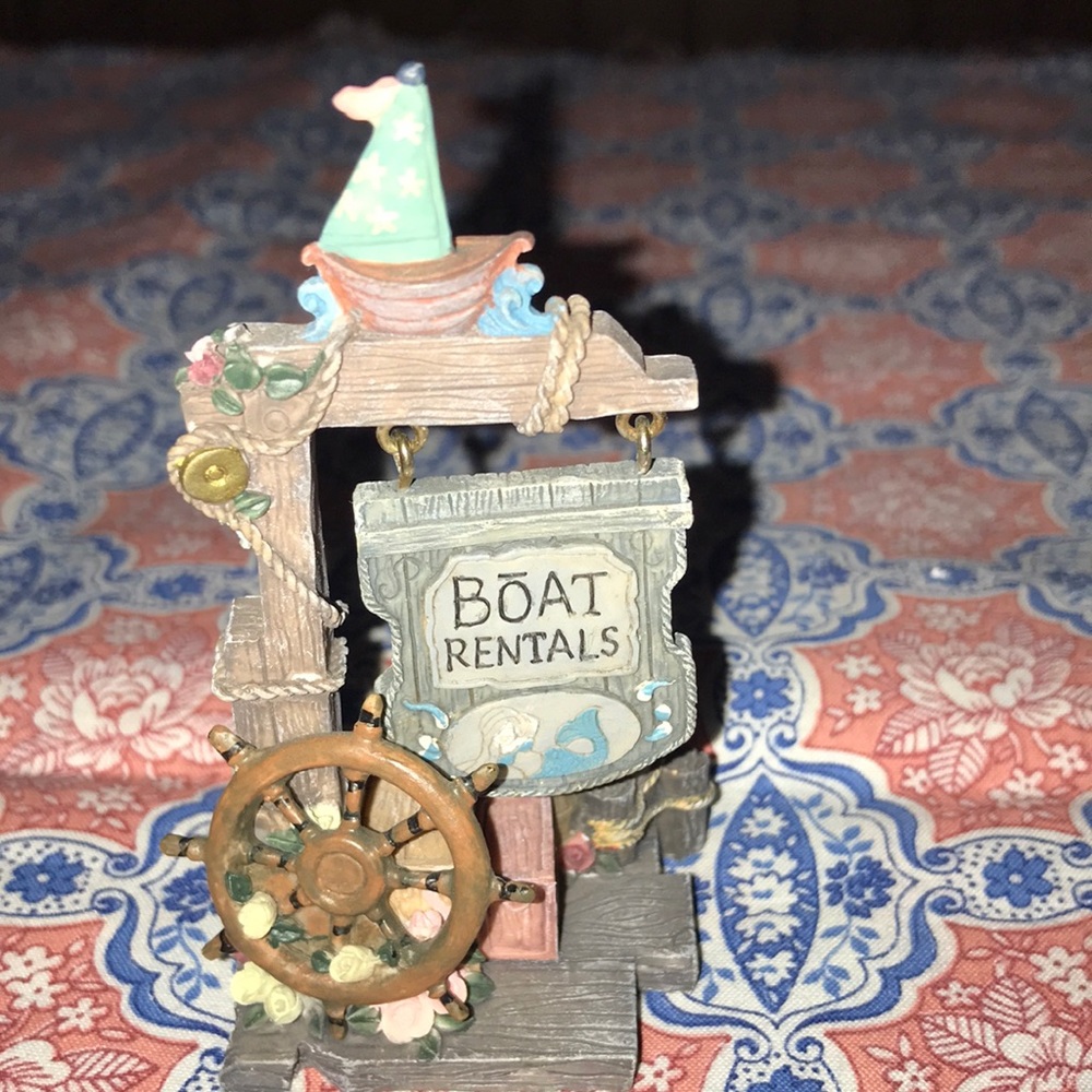 4/$10🌻🌻Ivy cove collectible sail away